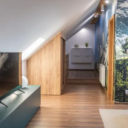Forest Oasis - Mountain Attic In High Tatras Vel'ka Lomnica