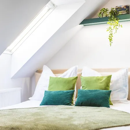 Forest Oasis - Mountain Attic In High Tatras Апартаменты *