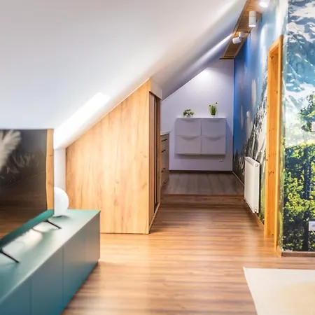 Forest Oasis - Mountain Attic In High Tatras Vel'ka Lomnica