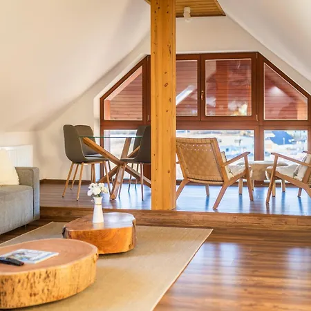 Forest Oasis - Mountain Attic In High Tatras Апартаменты *